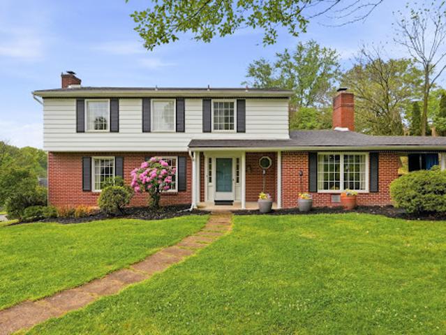House for sale in Pittsburg, Pennsylvania