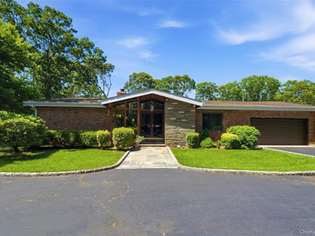 House for sale in Huntington, New York