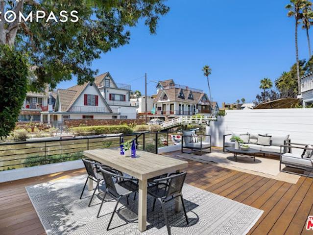 House for sale in Canoga Park, California