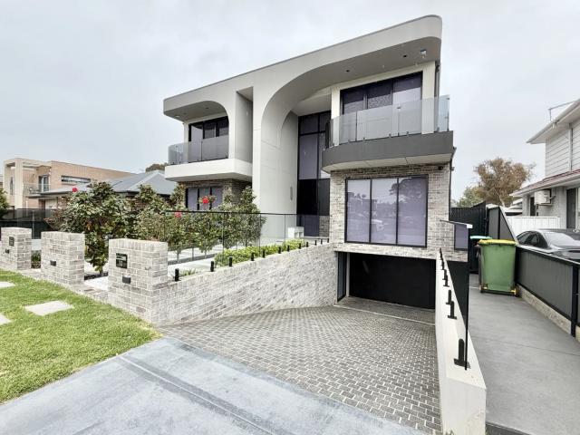 House for rent in Bass Hill, Sydney
