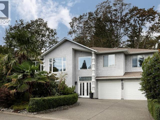 House for sale in Saanich, British Columbia
