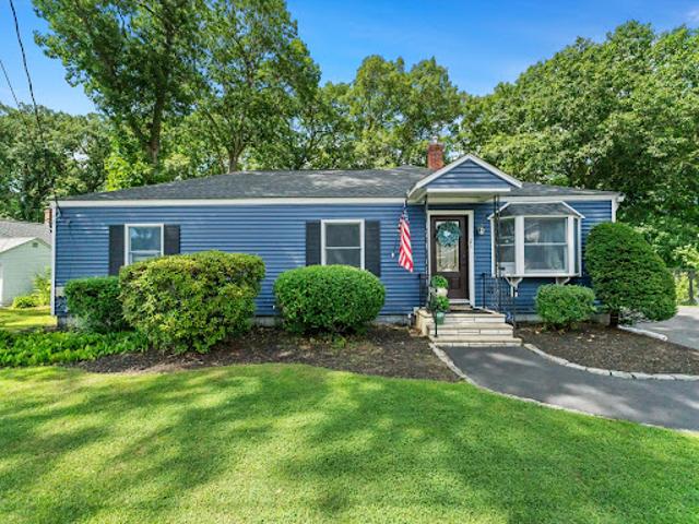 House for sale in Shrewsbury, Massachusetts