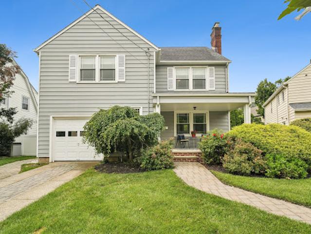 House for sale in Bloomfield, New Jersey
