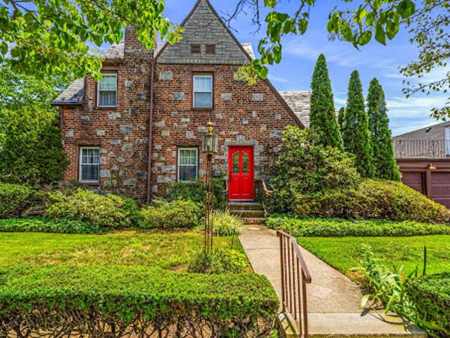 House for sale in New York House for sale in New York