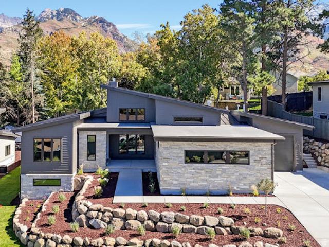 House for sale in Sandy, Utah