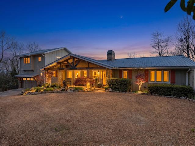 House for sale in Highlands, North Carolina