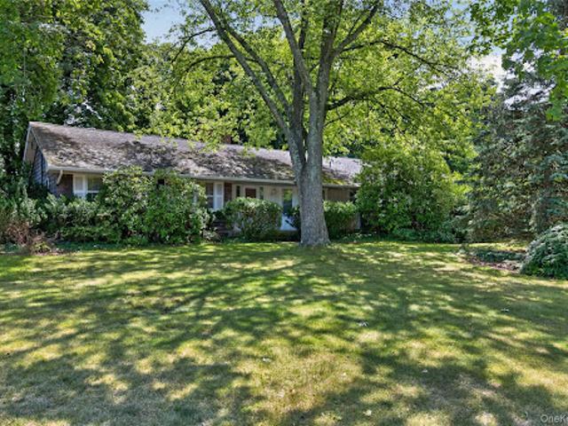 House for sale in Smithtown, New York