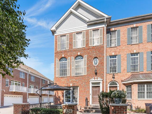 House for sale in Naperville, Illinois