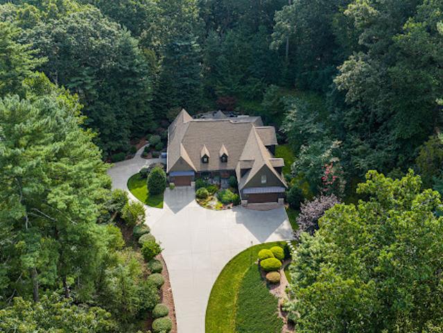 House for sale in Hendersonville, North Carolina
