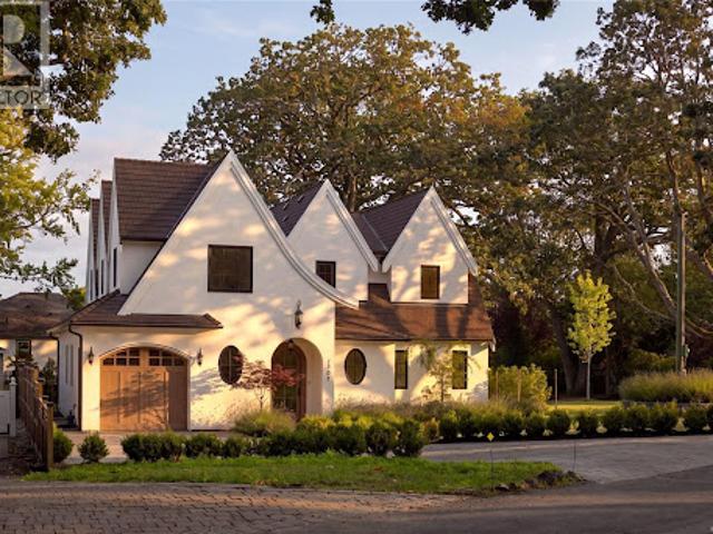 House for sale in Oak Bay, British Columbia