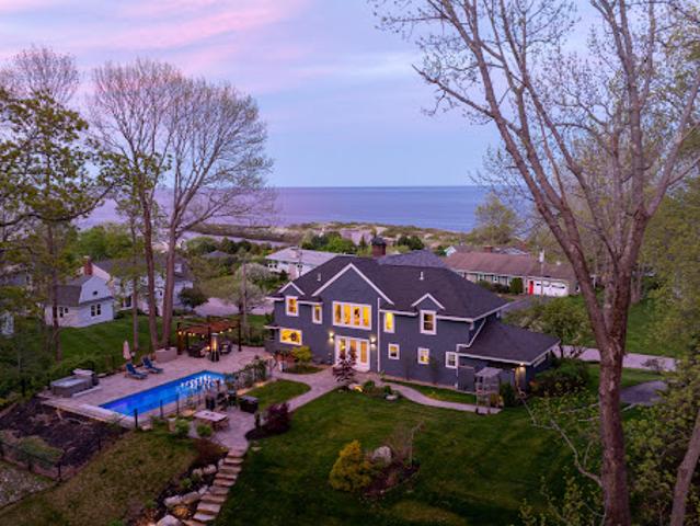 House for sale in Cape Elizabeth, Maine