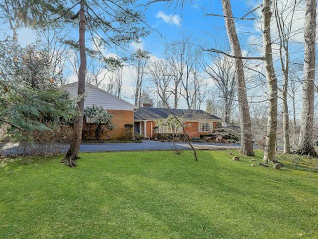 House for sale in Alpine, New Jersey