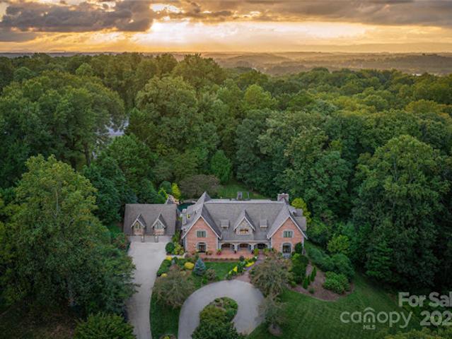 House for sale in Morganton
