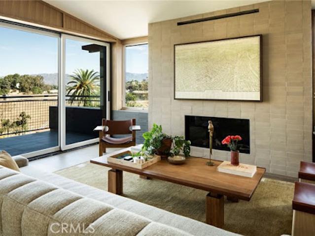 House for sale in Los Angeles, Los Angeles County