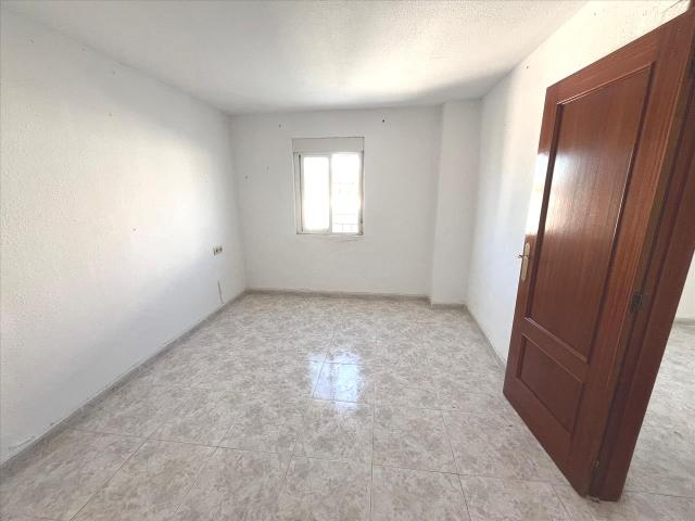 Casa en venta en Valenzuela, Andalucía