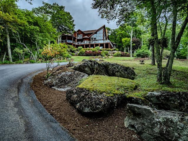 House for sale in Avery, North Carolina