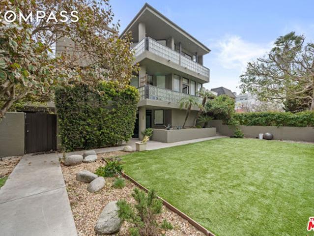 House for sale in Canoga Park, California