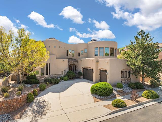 House for sale in New Mexico