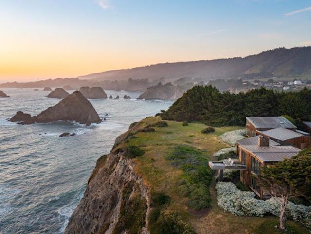 House for sale in Elk, California