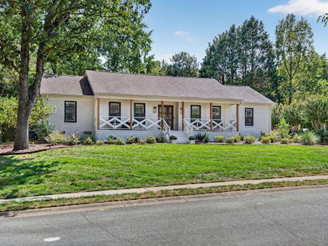 House for sale in Charlotte, Mecklenburg County