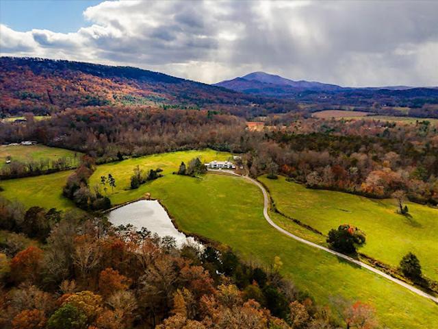 House for sale in Sautee Nacoochee, Georgia