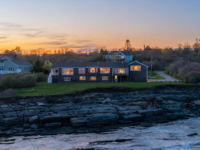 House for sale in Cape Elizabeth, Maine