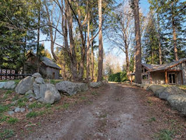 House for sale in Halfmoon Bay House for sale in Halfmoon Bay