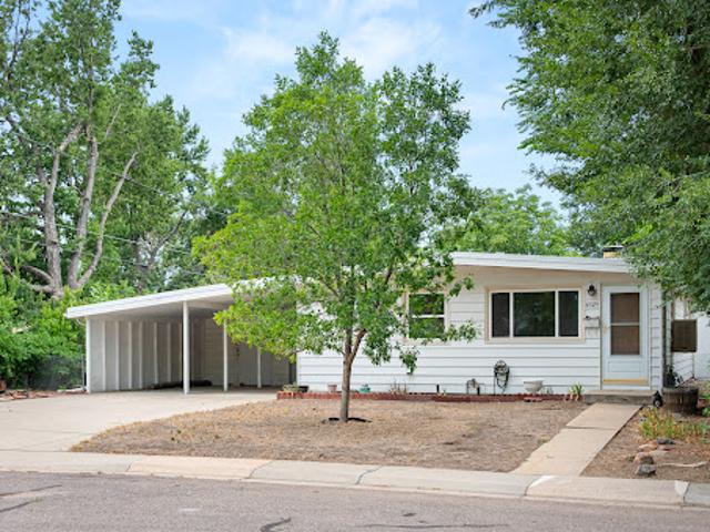 House for sale in Arapahoe, Colorado