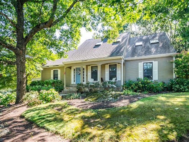 House for sale in Winchester, Middlesex County