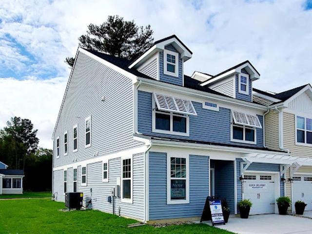 House for sale in Frankford
