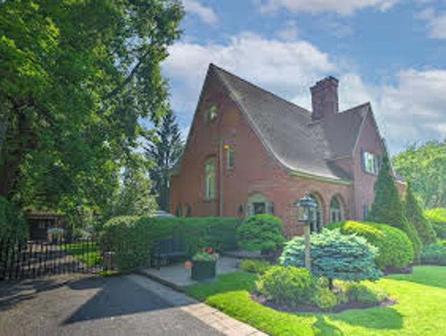 House for sale in Mount Royal