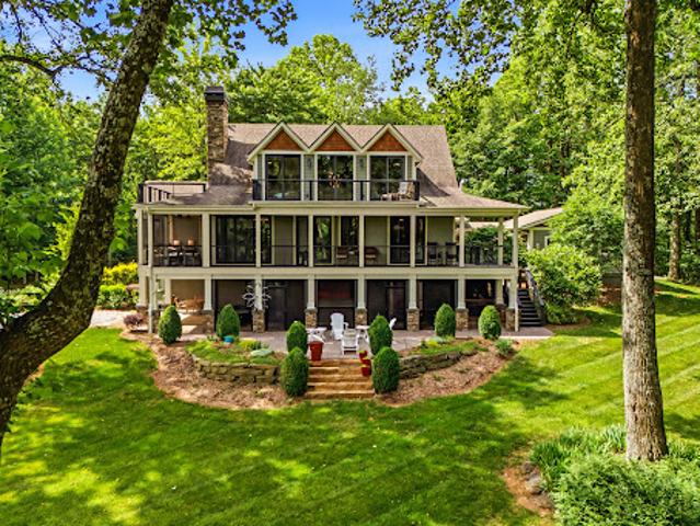House for sale in Saluda, North Carolina