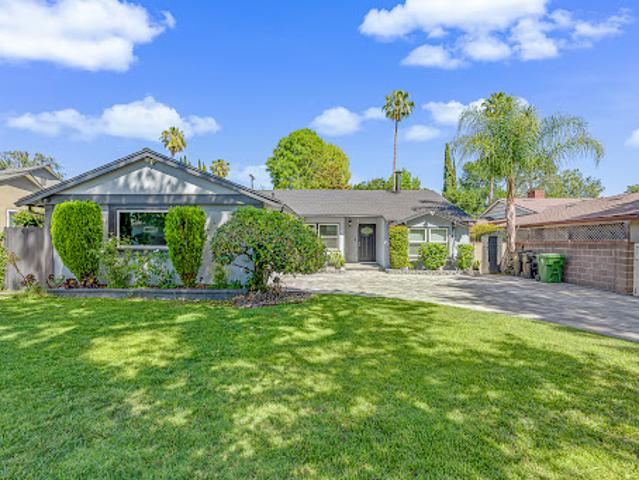 House for sale in Van Nuys Neighborhood Council District, Canoga Park