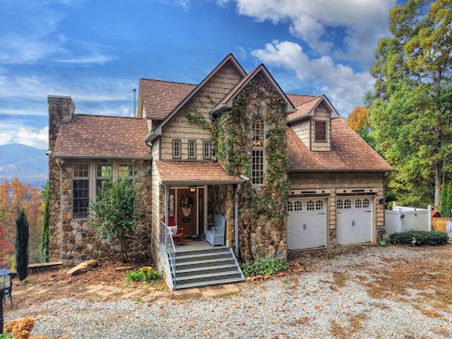 House for sale in Blairsville, Georgia