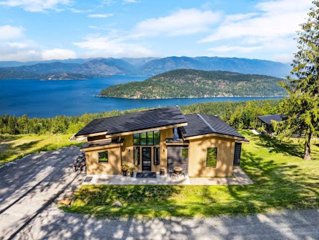 House for sale in Sagle, Idaho