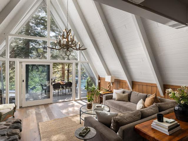 House for sale in Lake Arrowhead House for sale in Lake Arrowhead