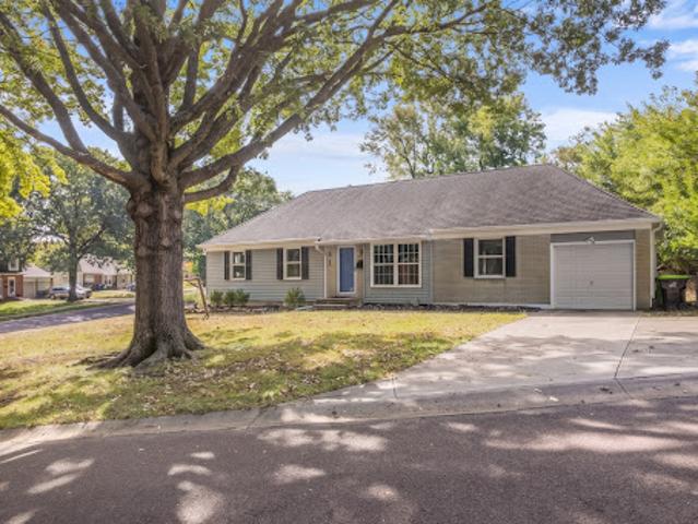 House for sale in Overland Park, Johnson County