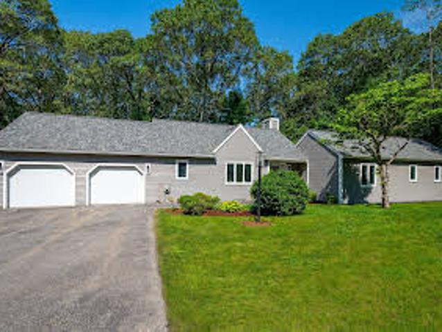 House for sale in Wayland