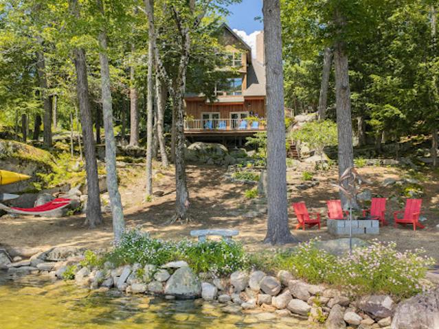 House for sale in Raymond, Maine