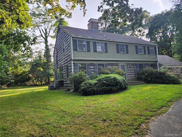 House for sale in Smithtown, New York