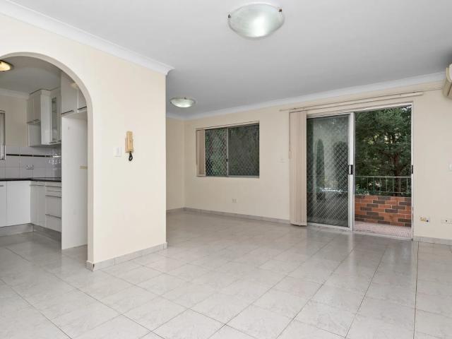 House for rent in Westmead