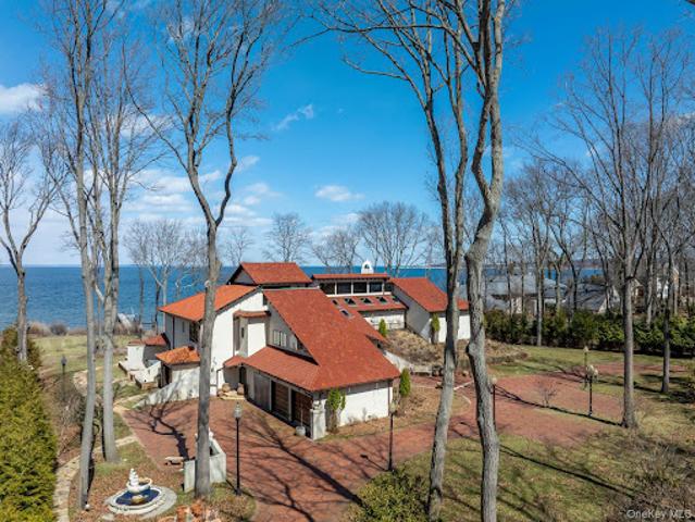 House for sale in New York