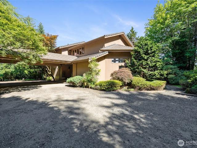 House for sale in Olalla, Washington