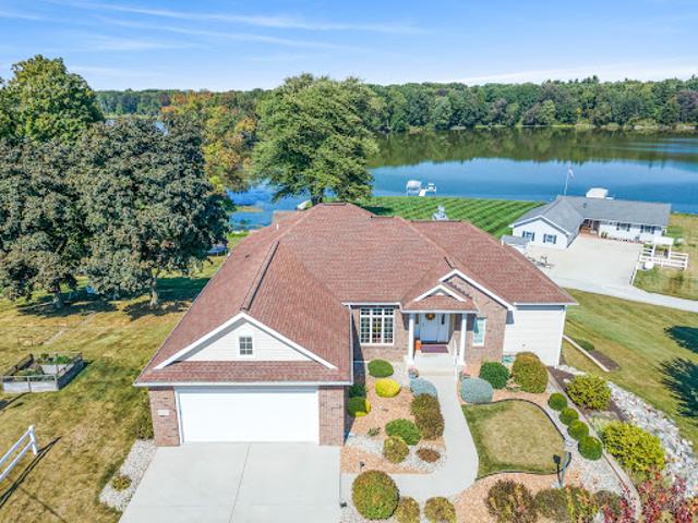 House for sale in Wawaka, Indiana