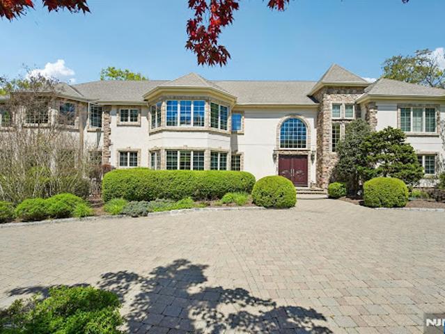 House for sale in Franklin Lakes, New Jersey