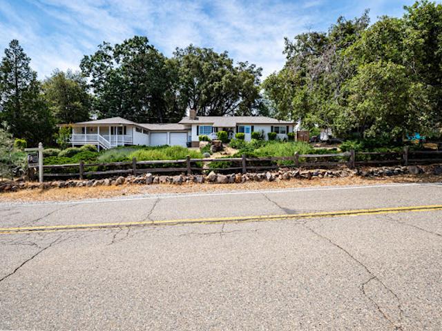 House for sale in Pine Grove, California