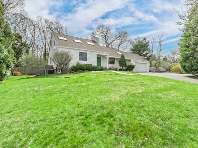 House for sale in Port Jefferson House for sale in Port Jefferson
