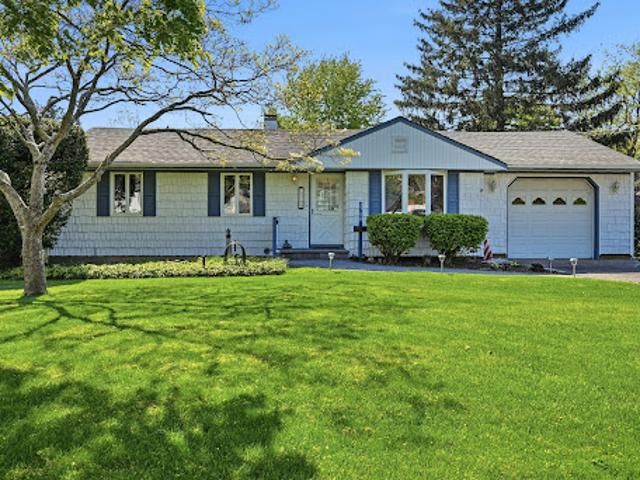 House for sale in Centereach, New York