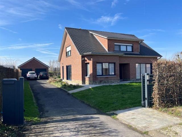 Maison location à Celles, Wallonie
