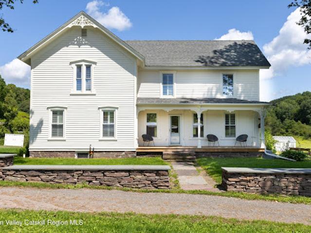 House for sale in Meridale, New York
